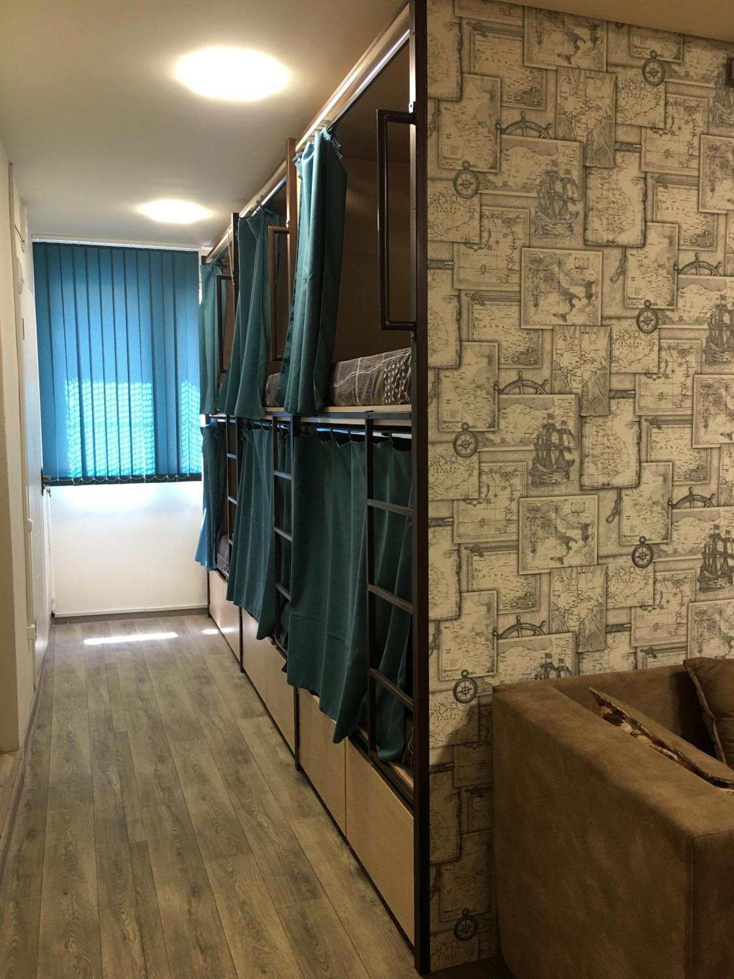Bonvenon Capsule Hostel Yerevan Exterior photo
